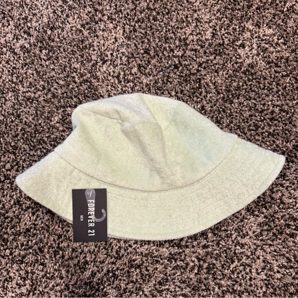 NWT Forever 21 Green Bucket Hat - Picture 1 of 3